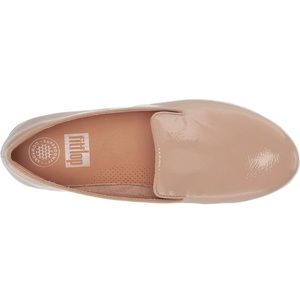 Fitflop Audrey Crinkle Patent Smoking Slippers in Taupe